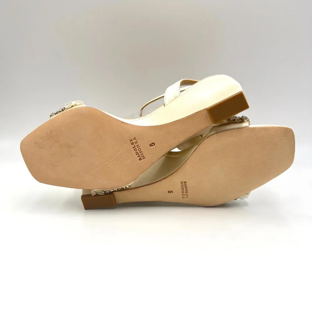 Badgley Mischka Size 5 Ivory White‎ Satin Jeweled Wedges Dress Sandals Shoes